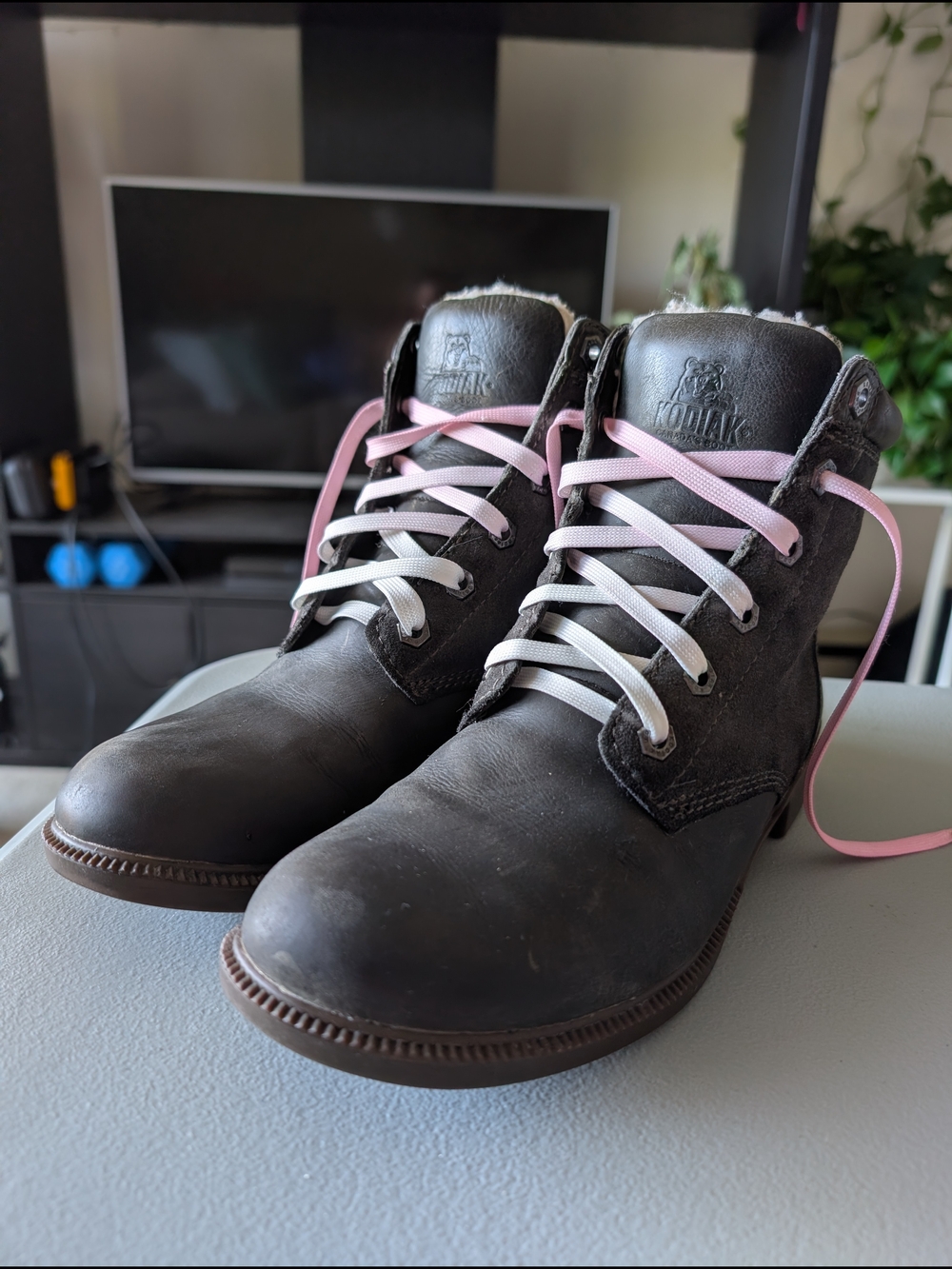 Kodiak Black Leather Ankle Boots